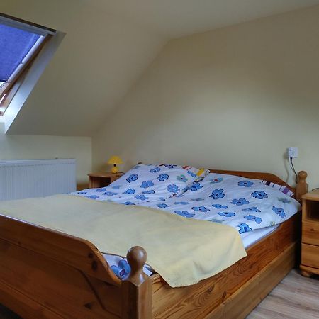 Eva Vendeghaz Villa Tata Buitenkant foto