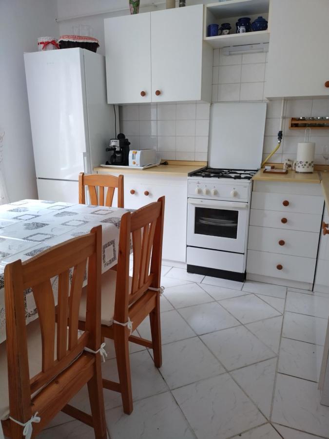 Eva Vendeghaz Villa Tata Buitenkant foto