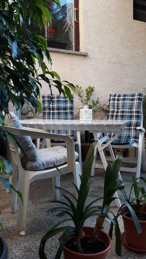 Eva Vendeghaz Villa Tata Buitenkant foto