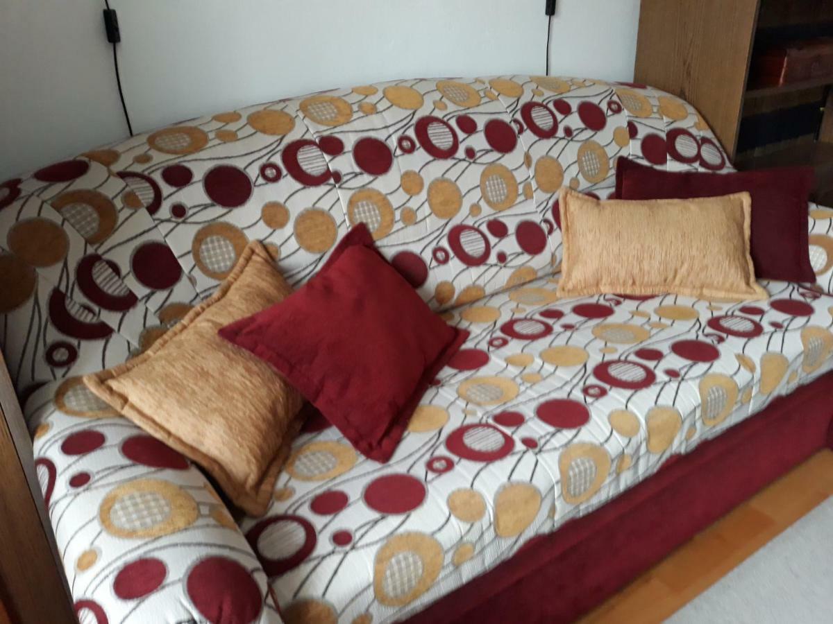 Eva Vendeghaz Villa Tata Buitenkant foto